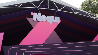 nqui